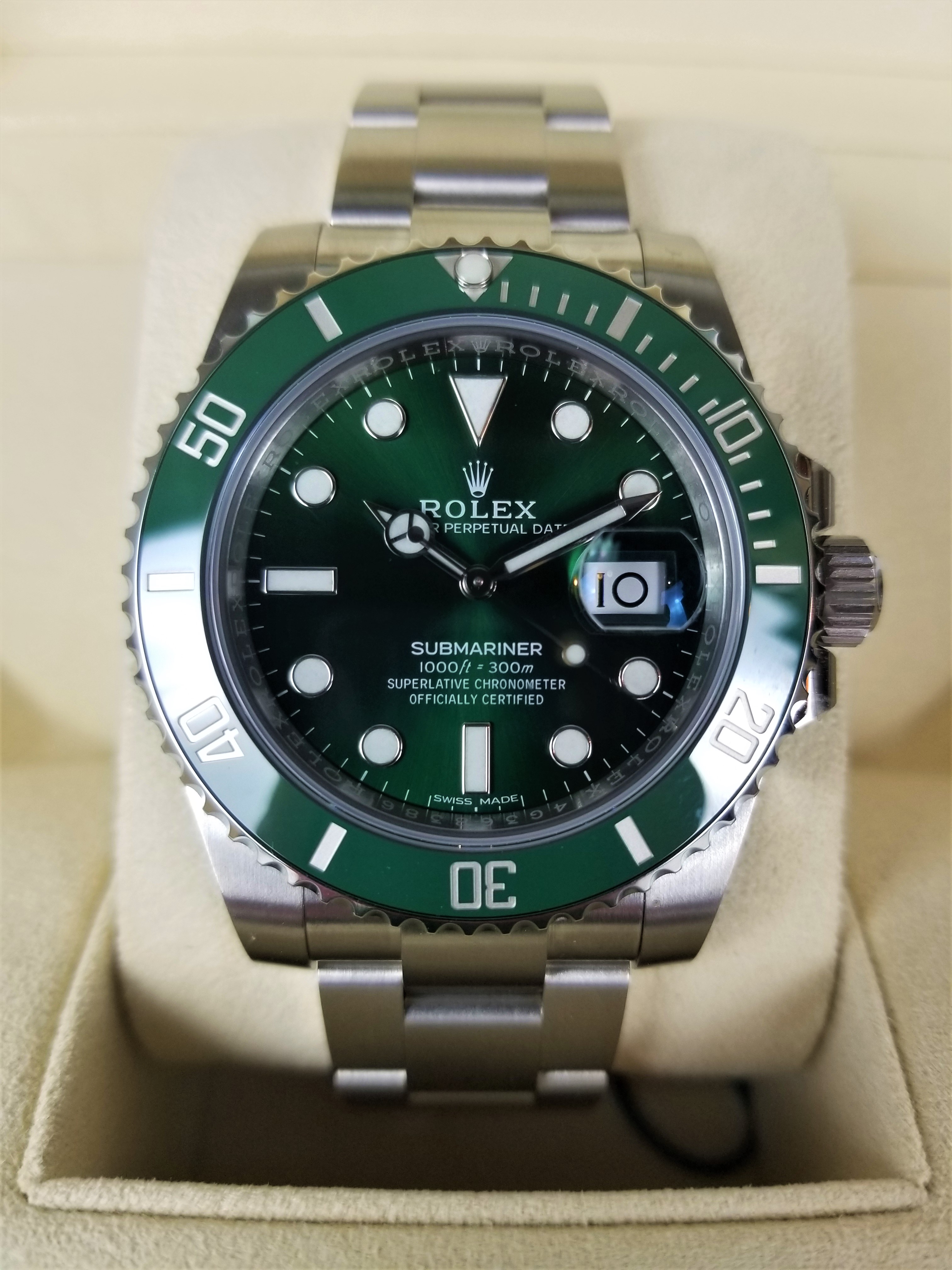 Rolex Submariner Date Green “Hulk 